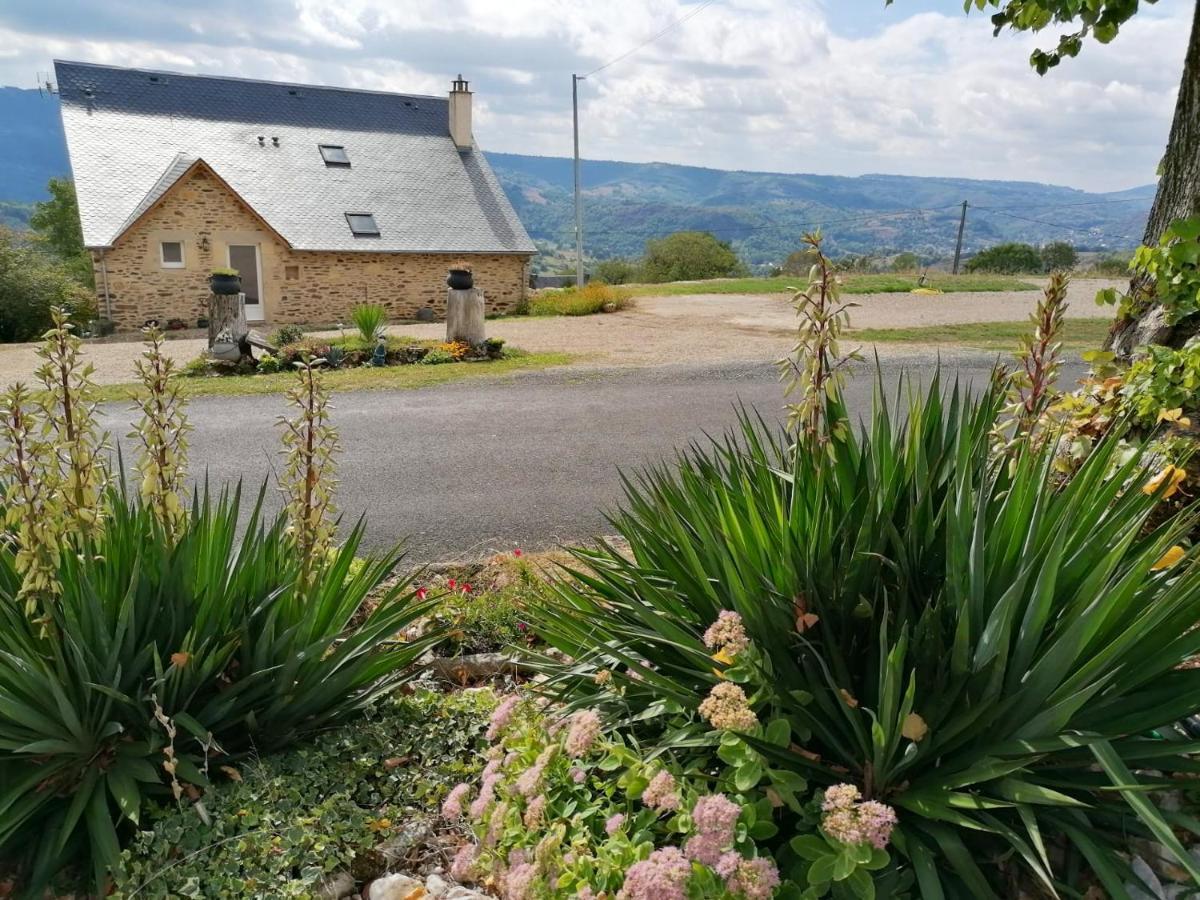 Appartement Charmant A Saint Come D'Olt Vue Montagne 80 M² Balconc Exterior photo