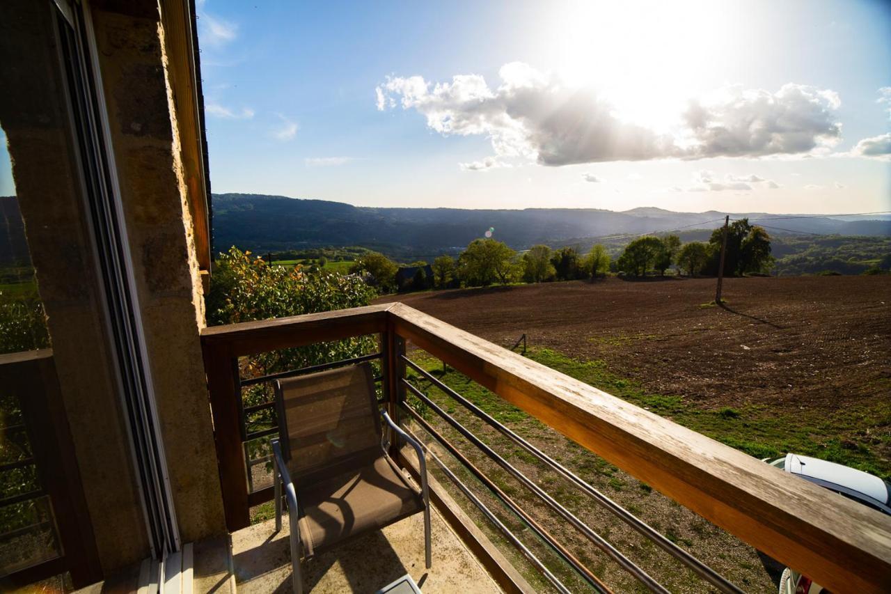 Appartement Charmant A Saint Come D'Olt Vue Montagne 80 M² Balconc Exterior photo